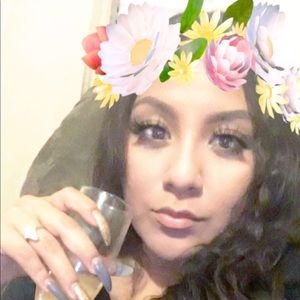 Meet your Posher, Ana